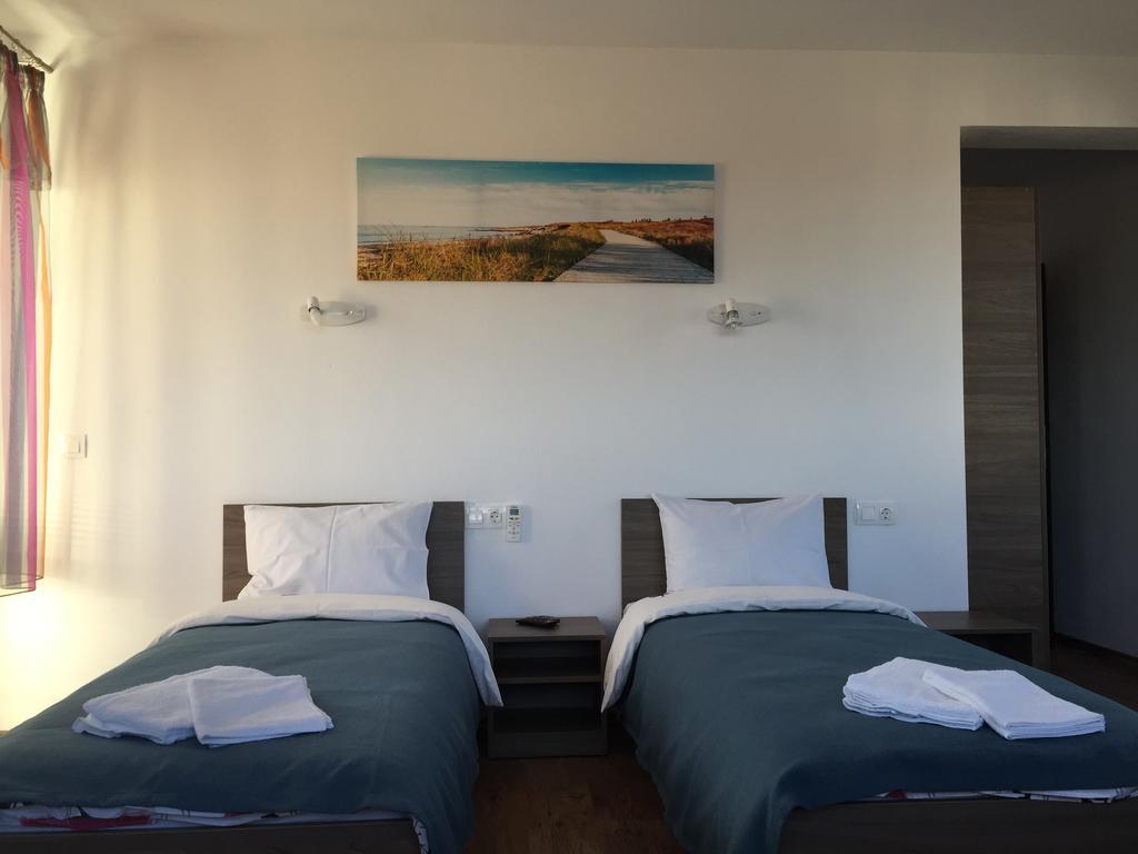 Guest House Hasiendata Pavel Banea Exterior foto