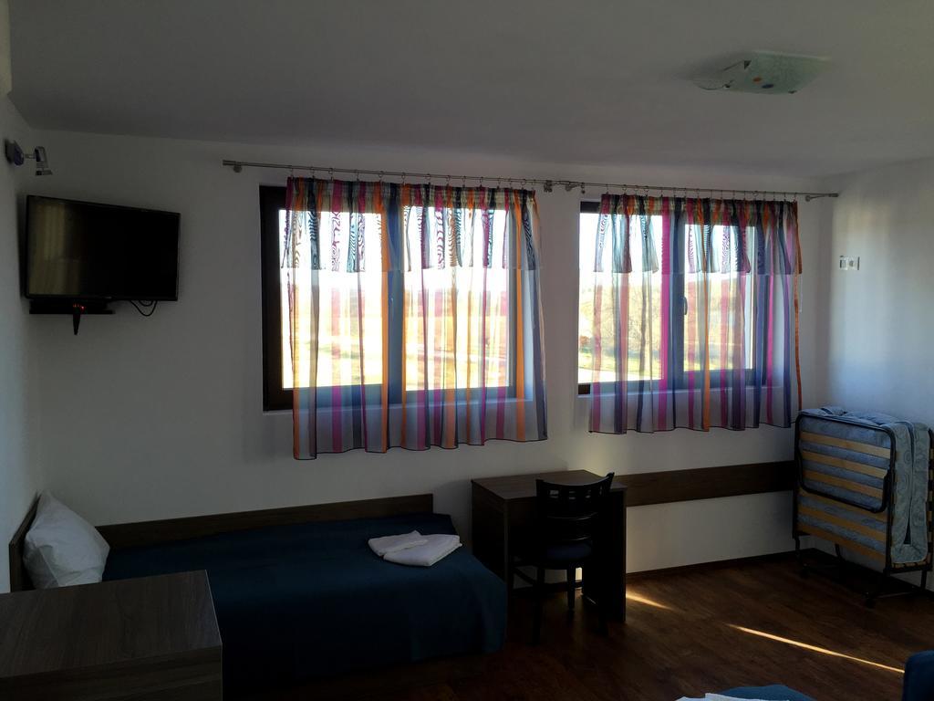 Guest House Hasiendata Pavel Banea Exterior foto
