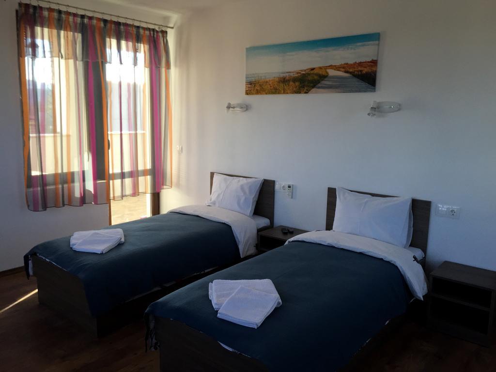 Guest House Hasiendata Pavel Banea Exterior foto