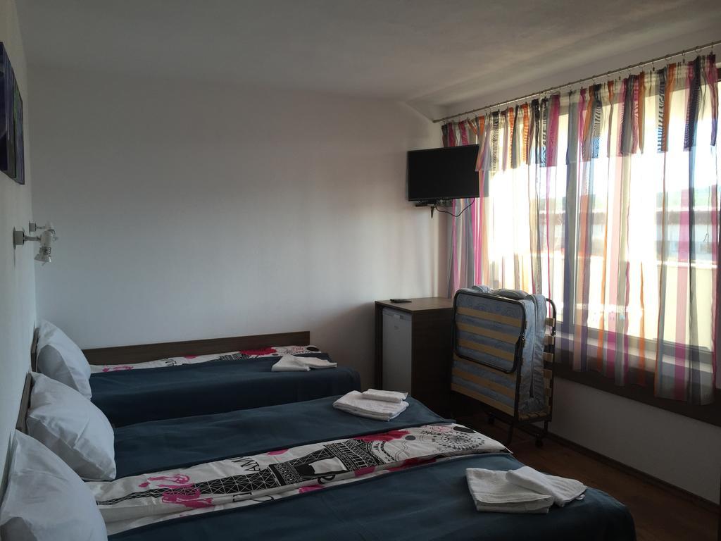 Guest House Hasiendata Pavel Banea Exterior foto